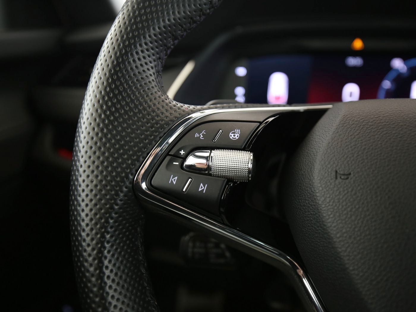 Fahrzeugabbildung SKODA Octavia Combi 2.0 TDI Sportline HUD|Pano|SD|ACC