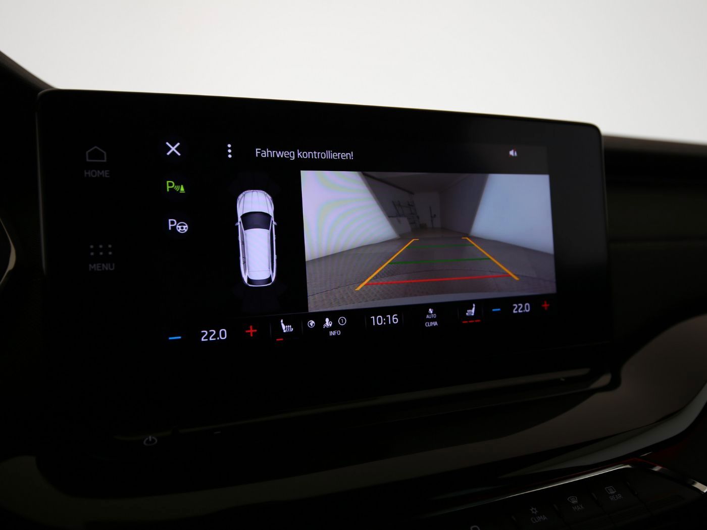 Fahrzeugabbildung SKODA Octavia Combi 2.0 TDI Sportline HUD|Pano|SD|ACC