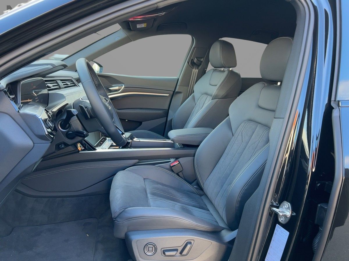 Fahrzeugabbildung Audi Q8 e-tron Sportback 50 quattro S line AKTION/UPE