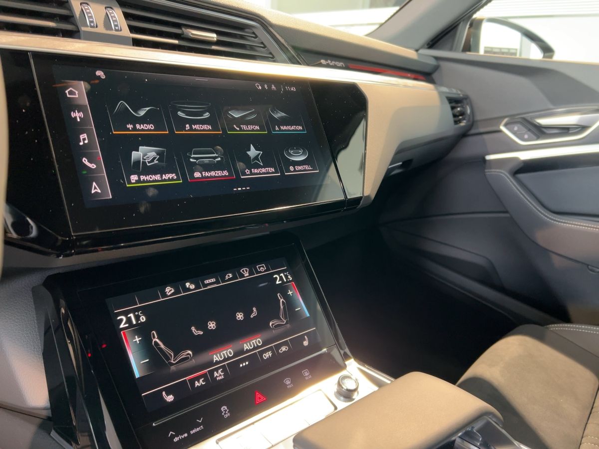 Fahrzeugabbildung Audi Q8 e-tron Sportback 50 quattro S line AKTION/UPE