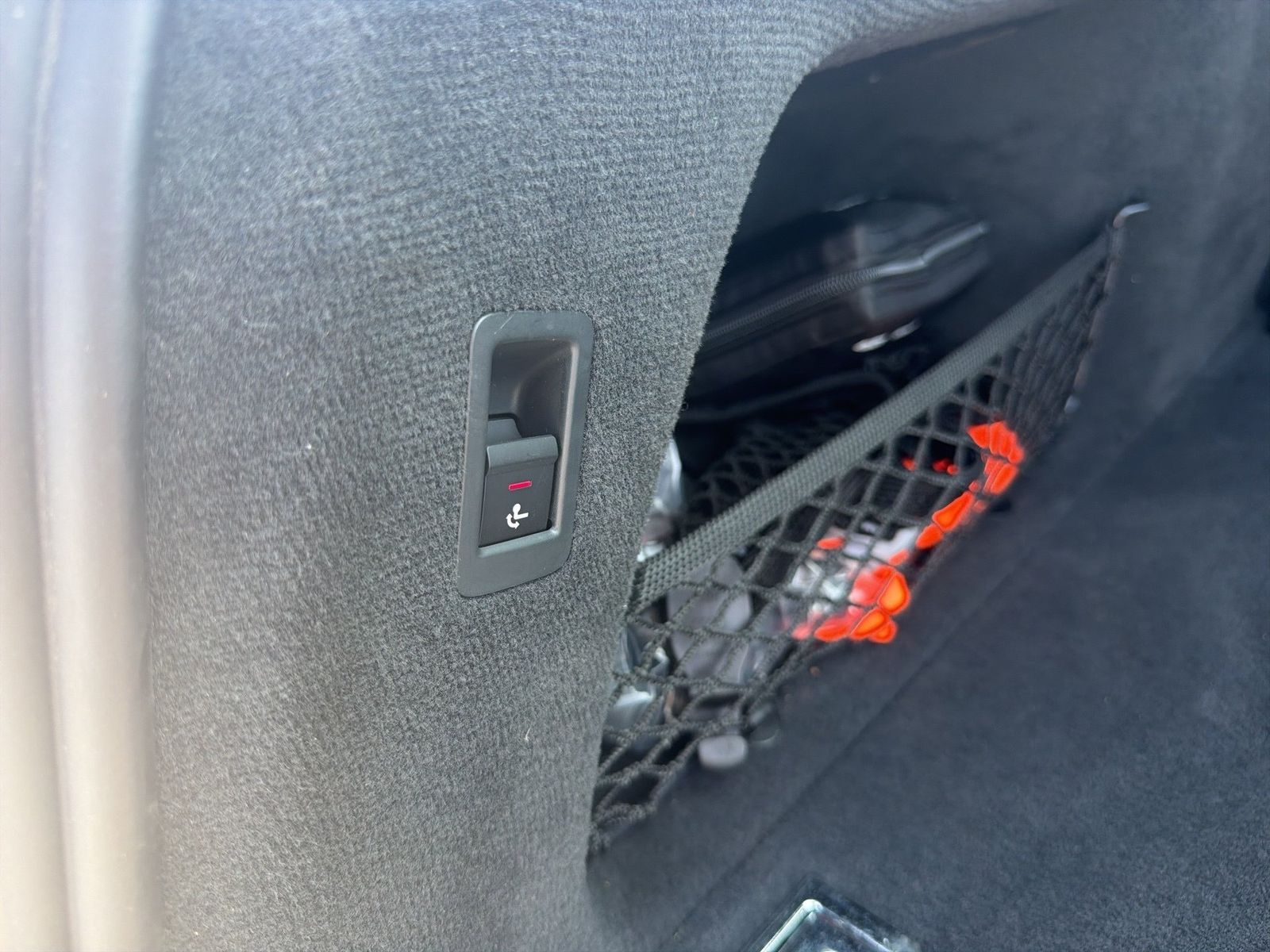 Fahrzeug autohaus mense Fahrzeugabbildung Audi A6 Avant 55 TFSI e quattro S tronic S line AHK