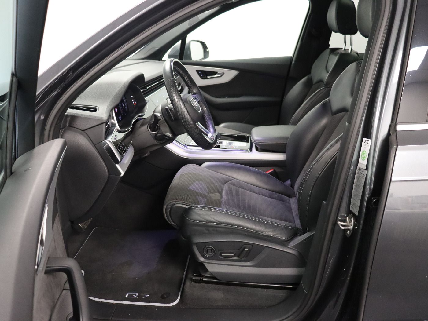 Fahrzeugabbildung Audi Q7 50 TDI quattro S line B&O|CarPlay|AHK|Luft|SD