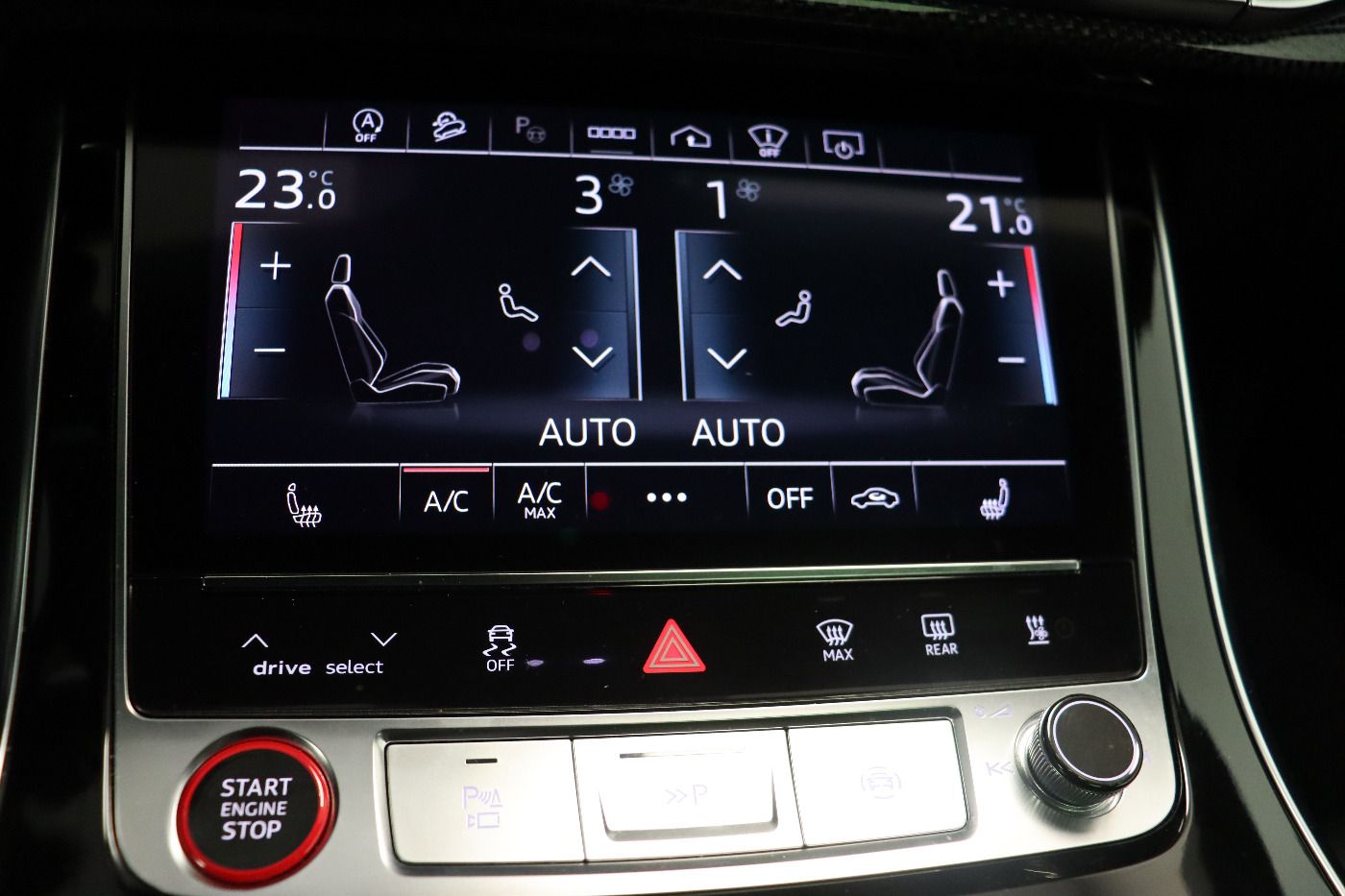 Fahrzeugabbildung Audi SQ8 4.0 TFSI Quattro tiptronic Matrix|AHK|HUD|Lu