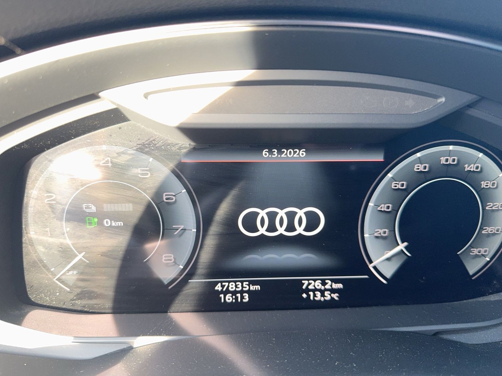 Fahrzeugabbildung Audi A6 Avant 50 TFSIe Quattro S tronic S line AHK