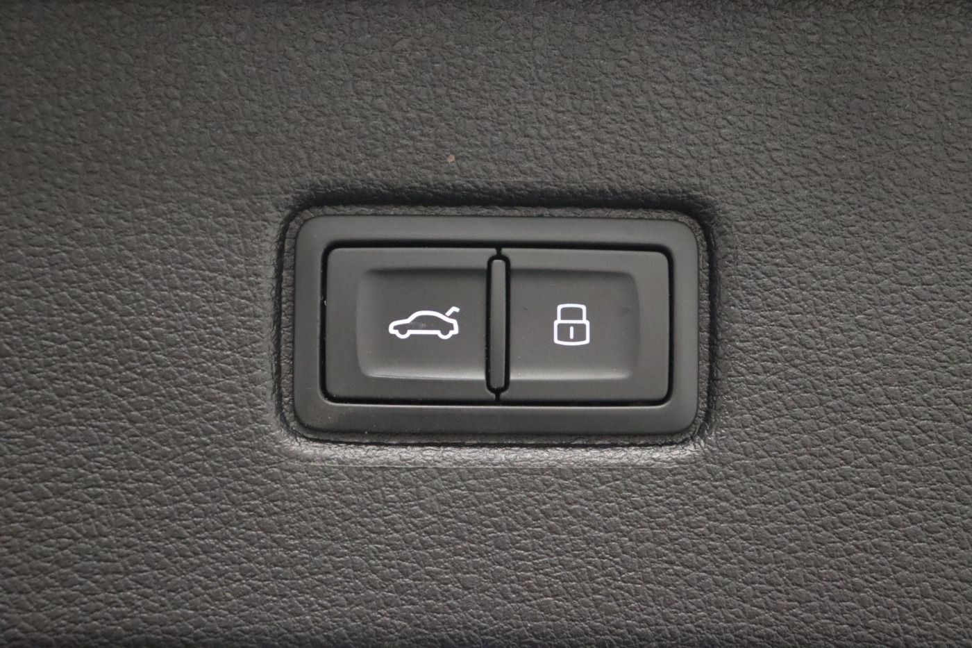 Fahrzeugabbildung Audi SQ7 quattro tiptronic |AHK|Luft|SD|HUD