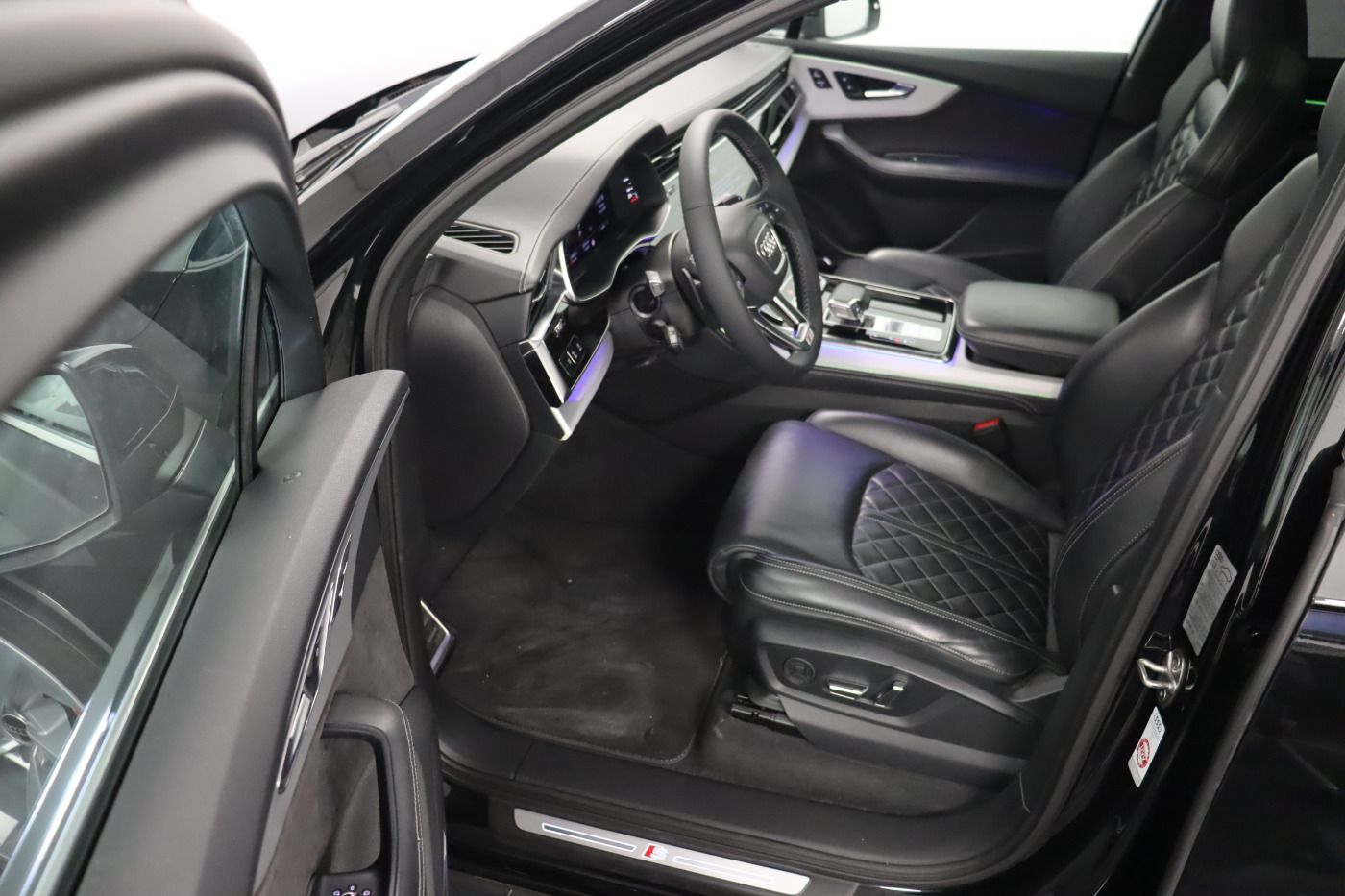 Fahrzeugabbildung Audi SQ7 quattro tiptronic |AHK|Luft|SD|HUD