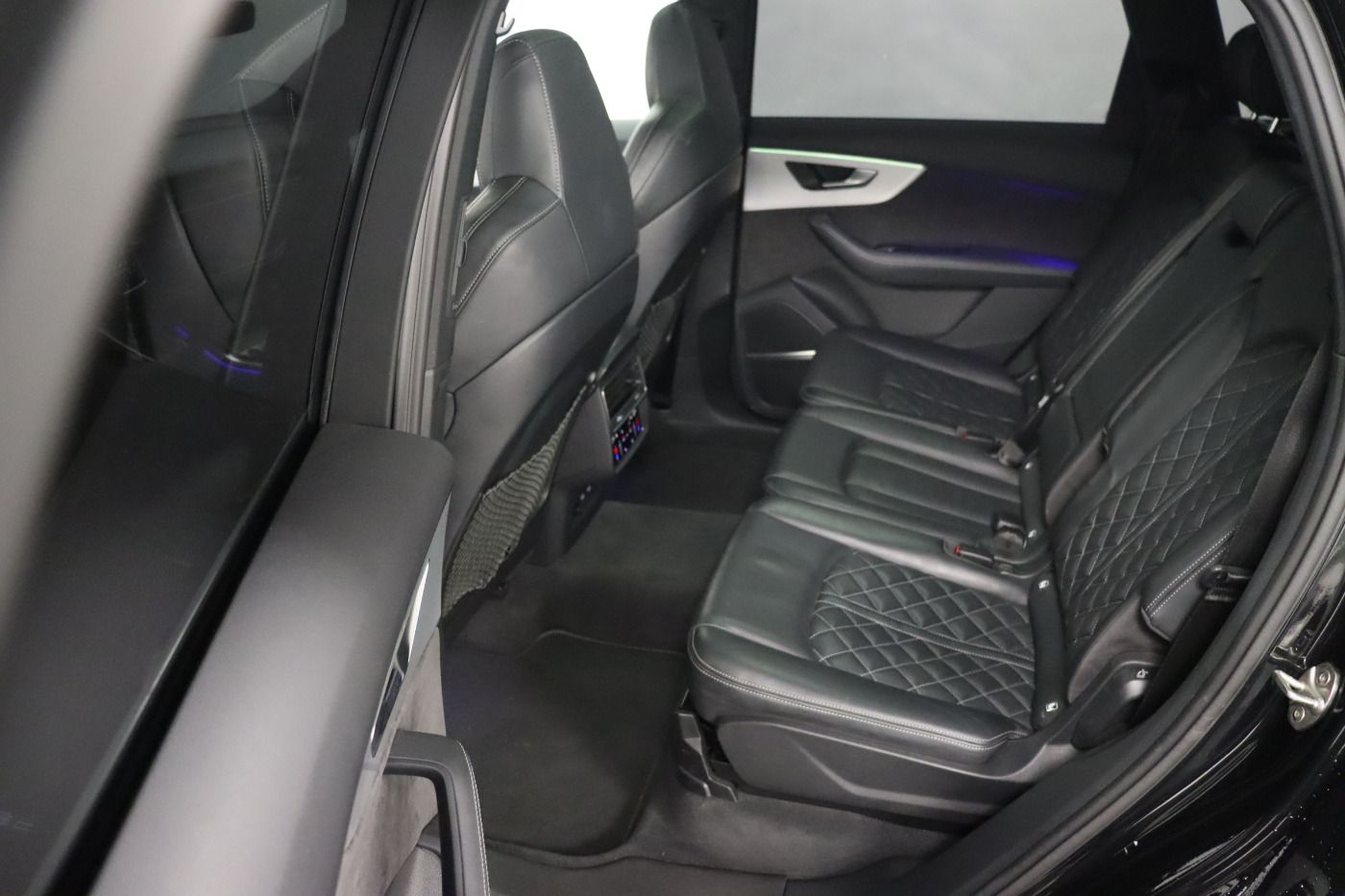 Fahrzeugabbildung Audi SQ7 quattro tiptronic |AHK|Luft|SD|HUD