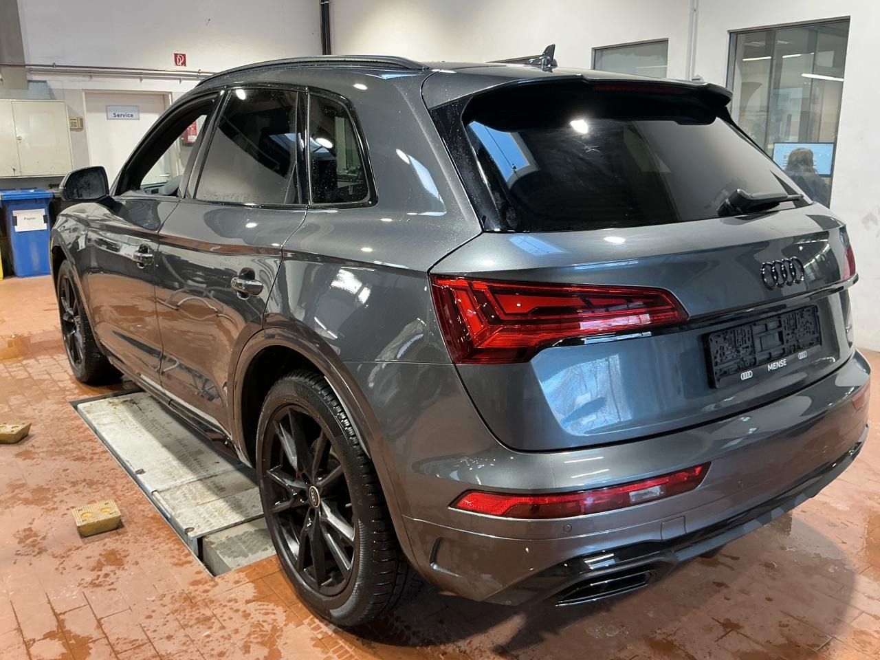 Fahrzeug autohaus mense Fahrzeugabbildung Audi Q5 50 TDI quattro tiptronic S line Matrix|AHK