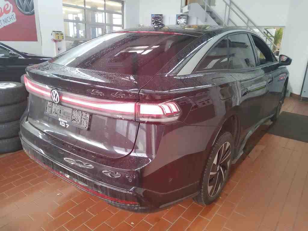 Fahrzeug autohaus mense Fahrzeugabbildung Volkswagen ID.7 Pro IQ.Light|Matrix|CarPlay|h/k|HUD|4xSHZG