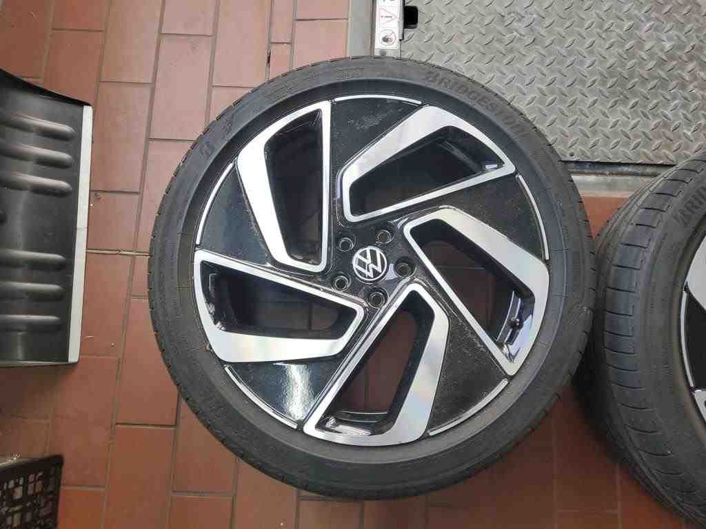 Fahrzeug autohaus mense Fahrzeugabbildung Volkswagen ID.7 Pro IQ.Light|Matrix|CarPlay|h/k|HUD|4xSHZG