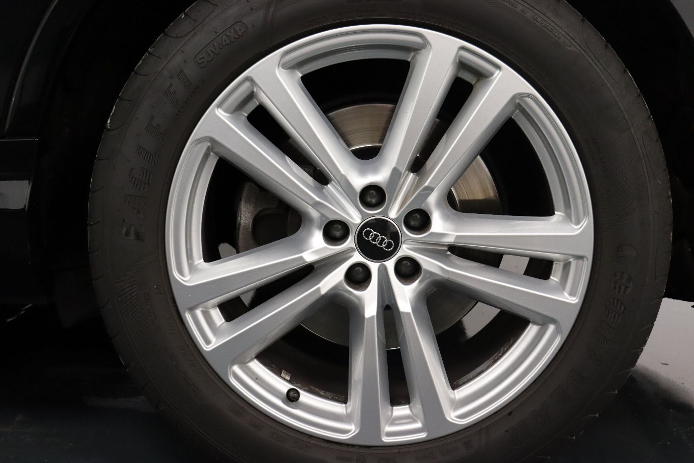 Fahrzeug autohaus mense Fahrzeugabbildung Audi Q7 55 TFSI S line quattro tiptronic CarPlay|HUD