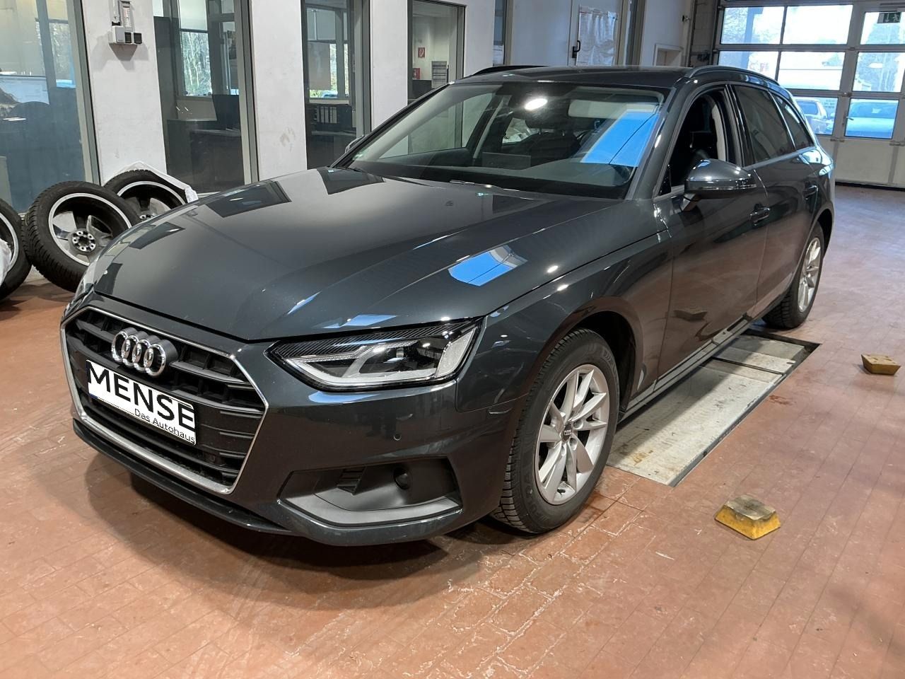 Fahrzeug autohaus mense Fahrzeugabbildung Audi A4 Avant 35 TDI S tronic Navi|Akustikglas|KlimaA