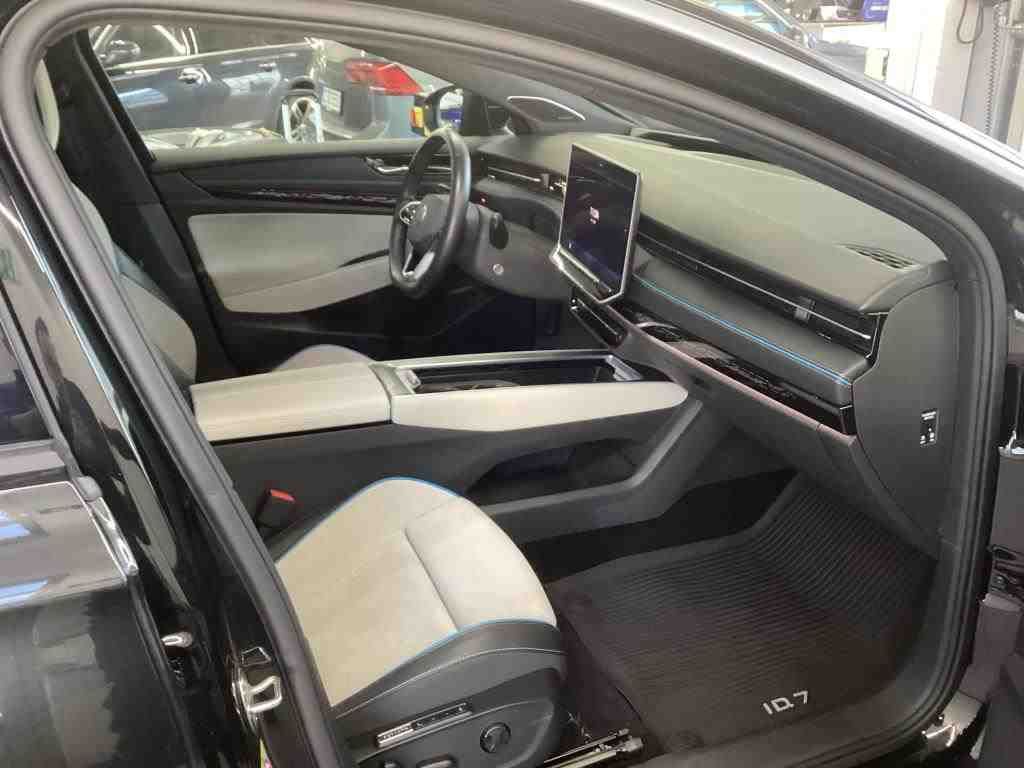 Fahrzeug autohaus mense Fahrzeugabbildung Volkswagen ID.7 Pro IQ.Light|Matrix|CarPlay|h/k|HUD|Pano|LM