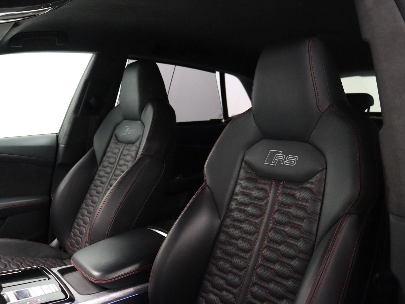 Fahrzeugabbildung Audi RS Q8 4.0 TFSI Quattro tiptronic Matrix|B&O|CarP