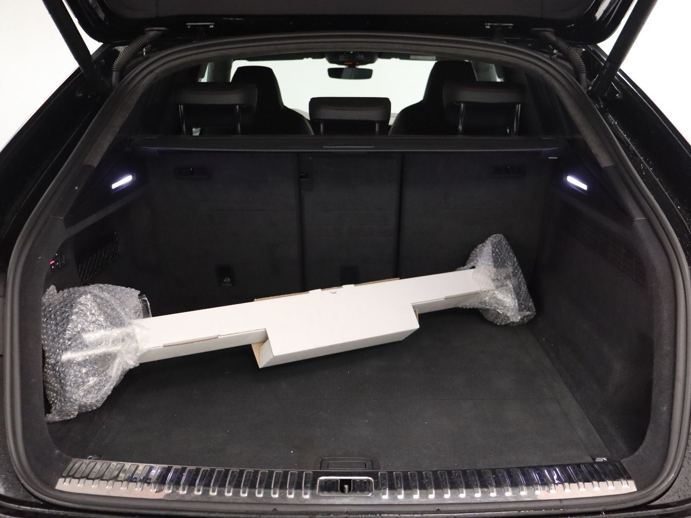 Fahrzeugabbildung Audi RS Q8 4.0 TFSI Quattro tiptronic Matrix|B&O|CarP