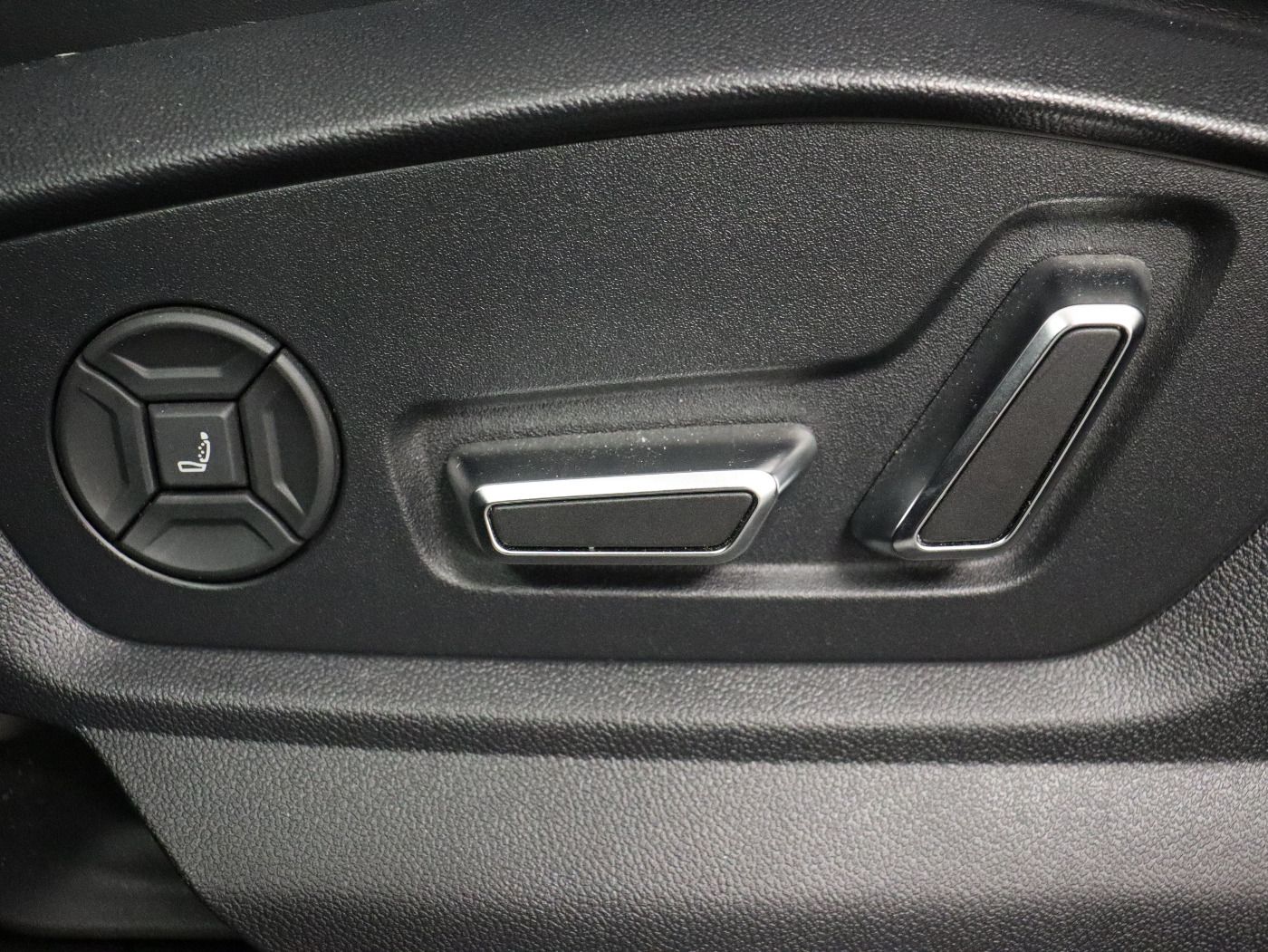 Fahrzeugabbildung Audi RS Q8 4.0 TFSI Quattro tiptronic Matrix|B&O|CarP