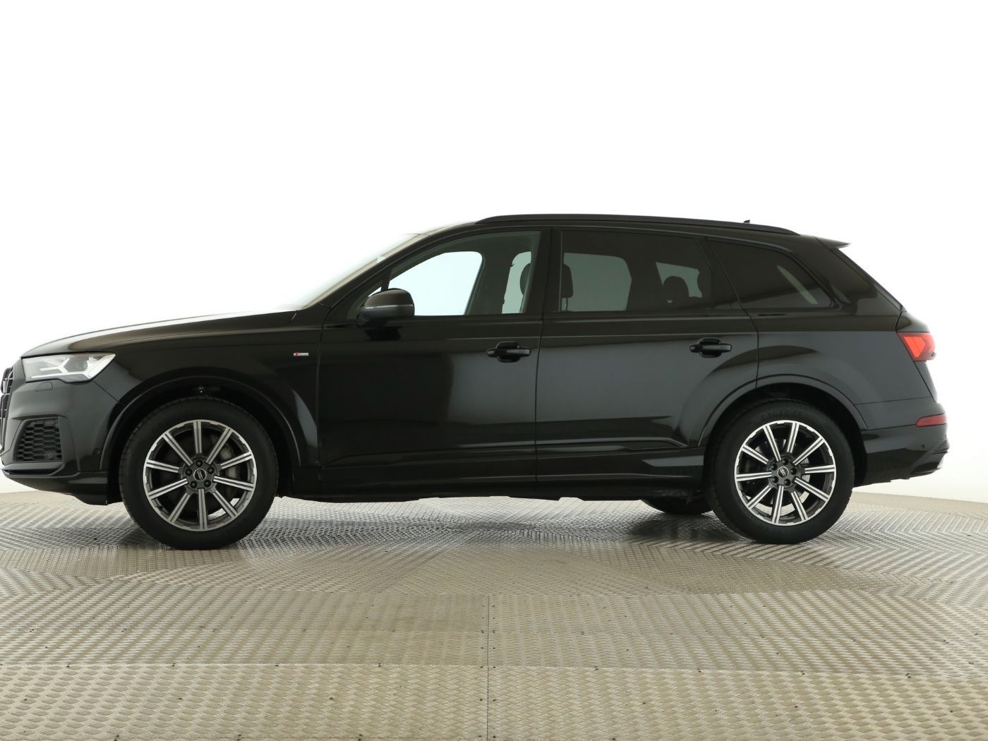 Fahrzeug autohaus mense Fahrzeugabbildung Audi Q7 55 TFSI quattro tiptronic S line AHK|HUD|Luft