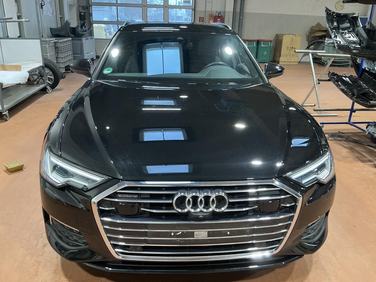 Fahrzeugabbildung Audi A6 Avant 50 TFSI e Design Selection Matrix|AHK