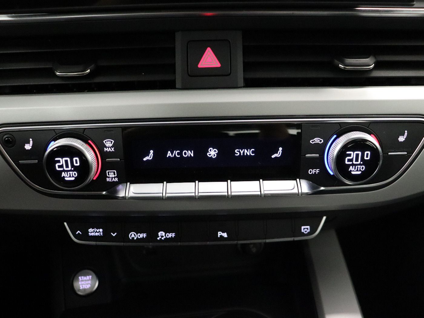 Fahrzeugabbildung Audi A4 Avant 40 TDI quattro S tronic Advanced |FLA