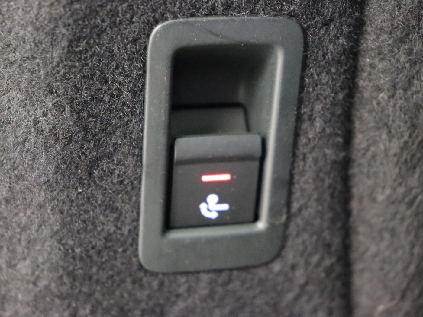 Fahrzeugabbildung Audi A4 Avant 40 TDI quattro S tronic Advanced |FLA