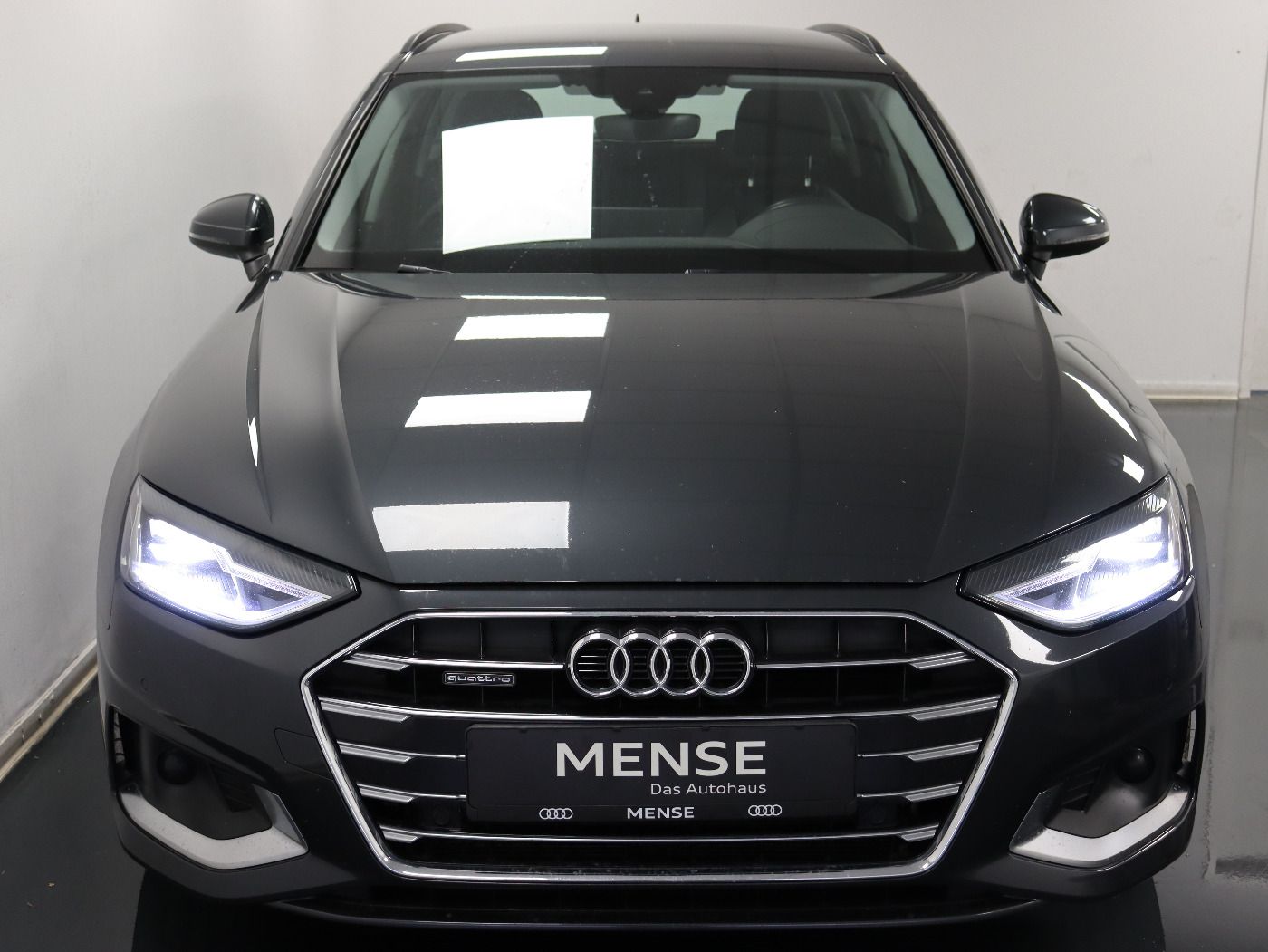 Fahrzeugabbildung Audi A4 Avant 40 TDI quattro S tronic Advanced |FLA