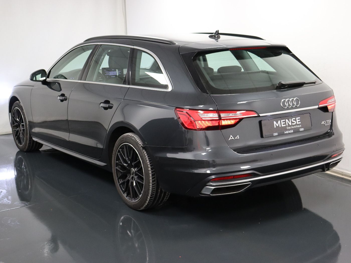 Fahrzeugabbildung Audi A4 Avant 40 TDI quattro S tronic Advanced |FLA