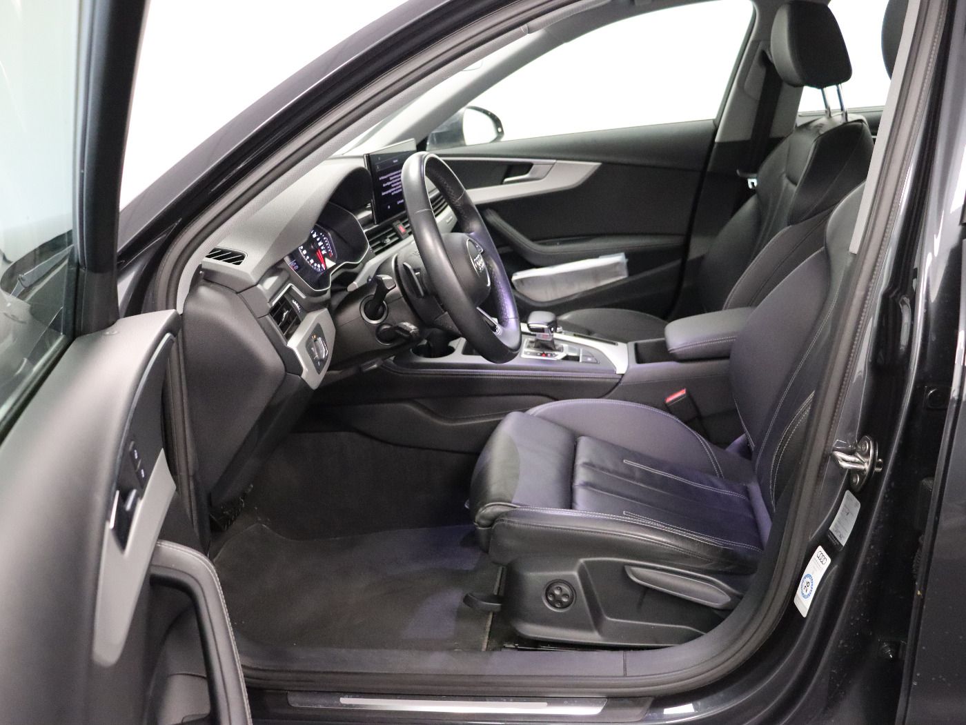 Fahrzeugabbildung Audi A4 Avant 40 TDI quattro S tronic Advanced |FLA