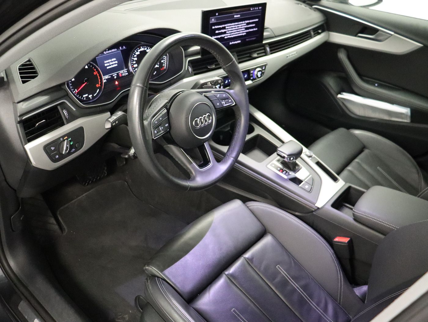 Fahrzeugabbildung Audi A4 Avant 40 TDI quattro S tronic Advanced |FLA