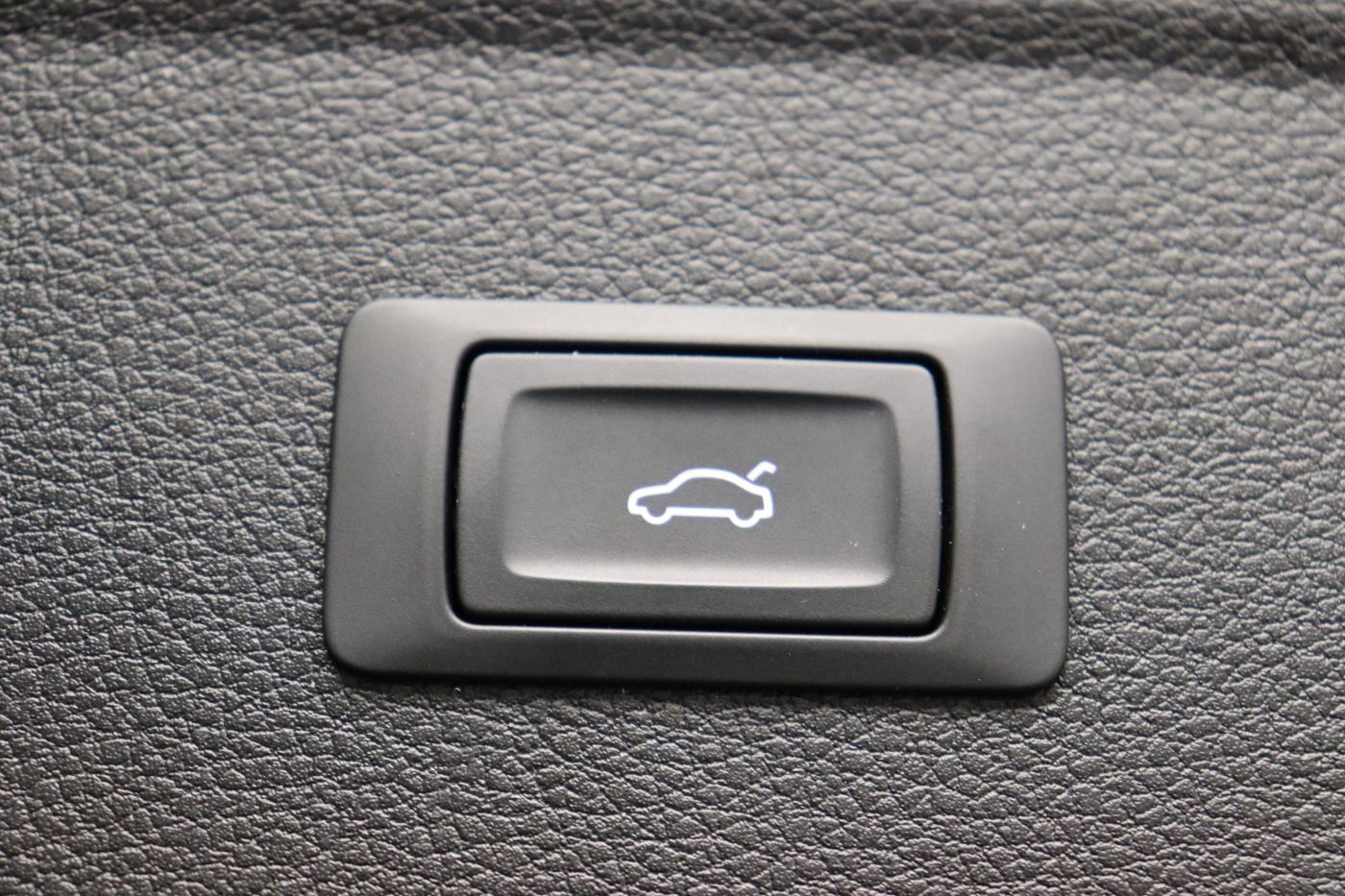 Fahrzeugabbildung Audi Q5 50 TDI Quattro S tronic S line AHK|Luft|LED|N