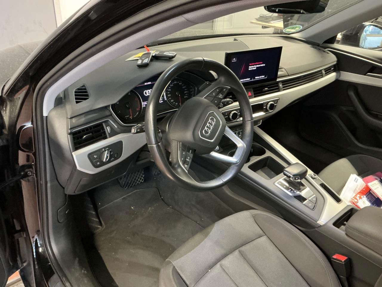 Fahrzeugabbildung Audi A4 Avant 35 TDI S tronic Pano|ACC|Navi|DynLicht