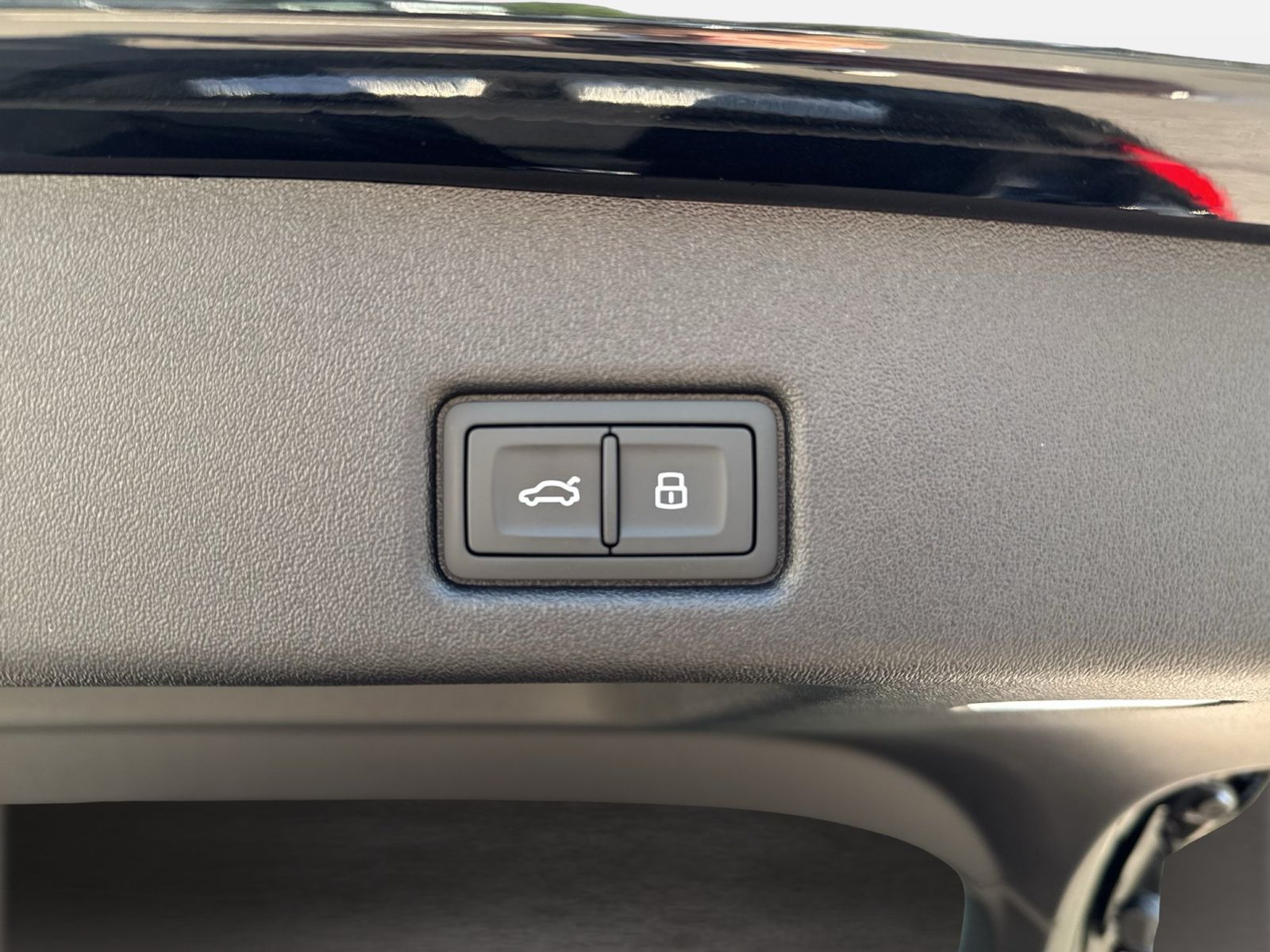 Fahrzeug autohaus mense Fahrzeugabbildung Audi Q5 Sportback e-hybrid 270kW edition one|AHK|