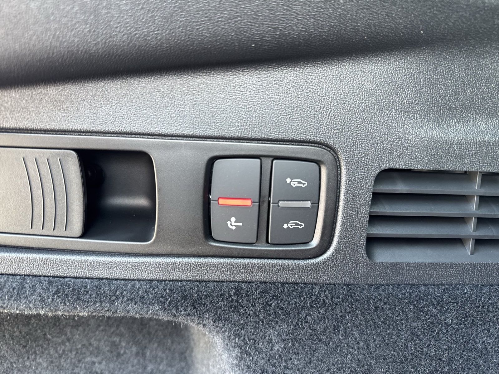Fahrzeug autohaus mense Fahrzeugabbildung Audi Q5 Sportback e-hybrid 270kW edition one|AHK|