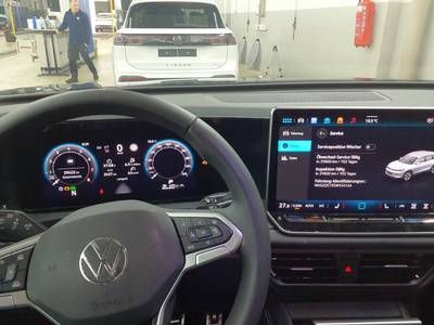 Fahrzeugabbildung Volkswagen Tiguan 1.5 eTSI DSG Life Goal CarPlay|AHK|ACC|LM
