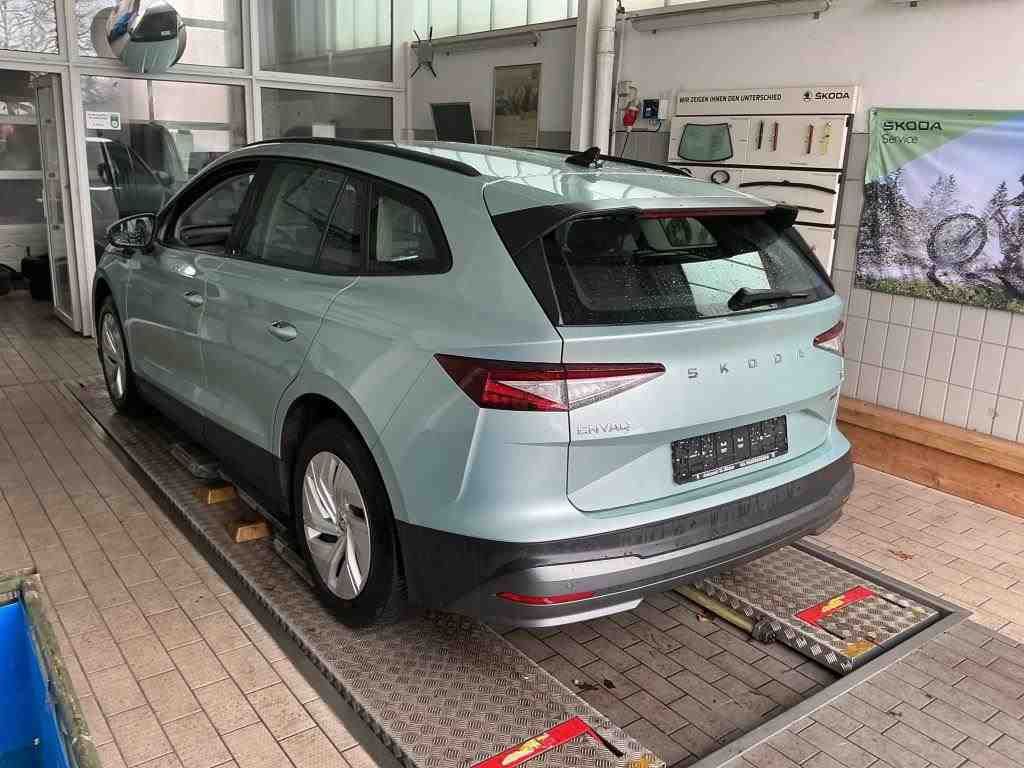 Fahrzeugabbildung SKODA Enyaq 50 Loft LED|Navi|VirtualCP|Akustikglas|PDC