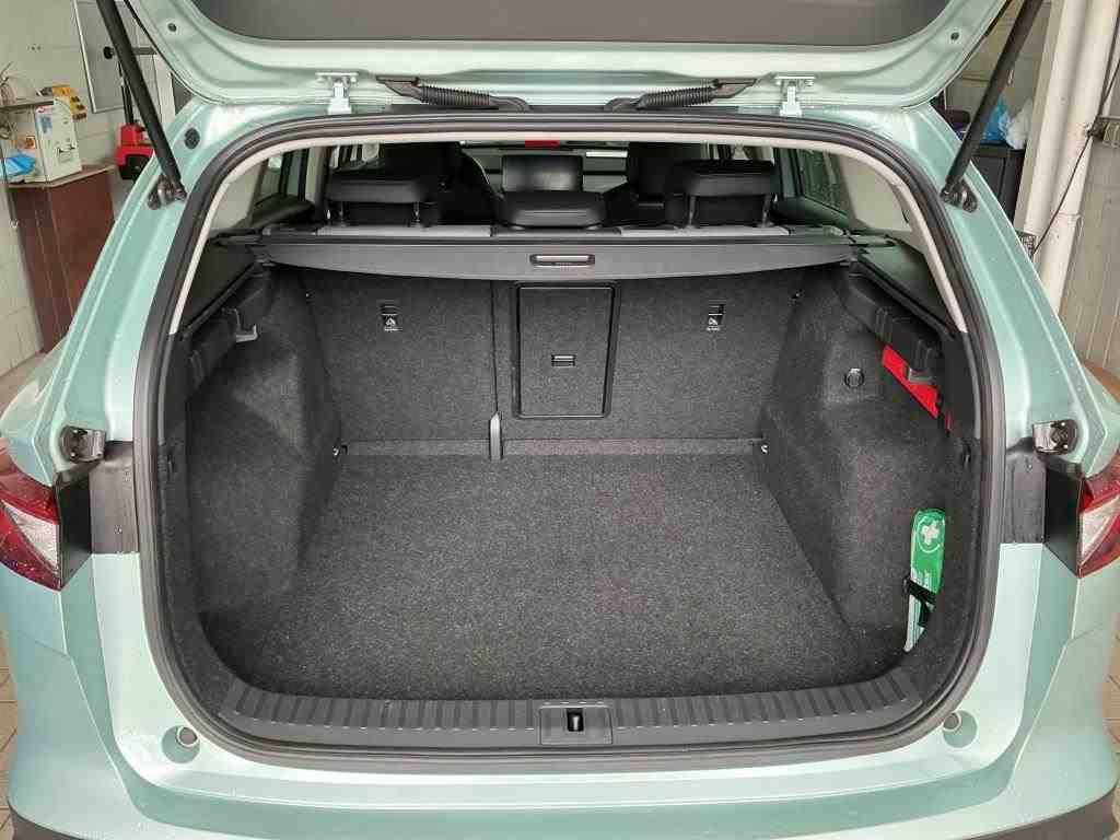 Fahrzeugabbildung SKODA Enyaq 50 Loft LED|Navi|VirtualCP|Akustikglas|PDC