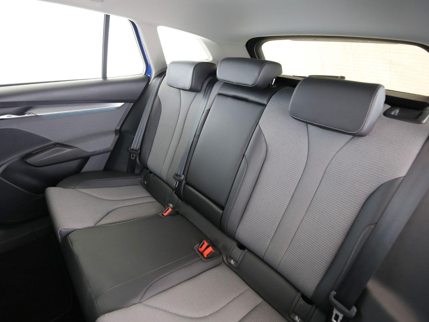 Fahrzeug autohaus mense Fahrzeugabbildung SKODA Enyaq 50 Loft LED|VirtualCP|KlimaA|LaneAss|PDC