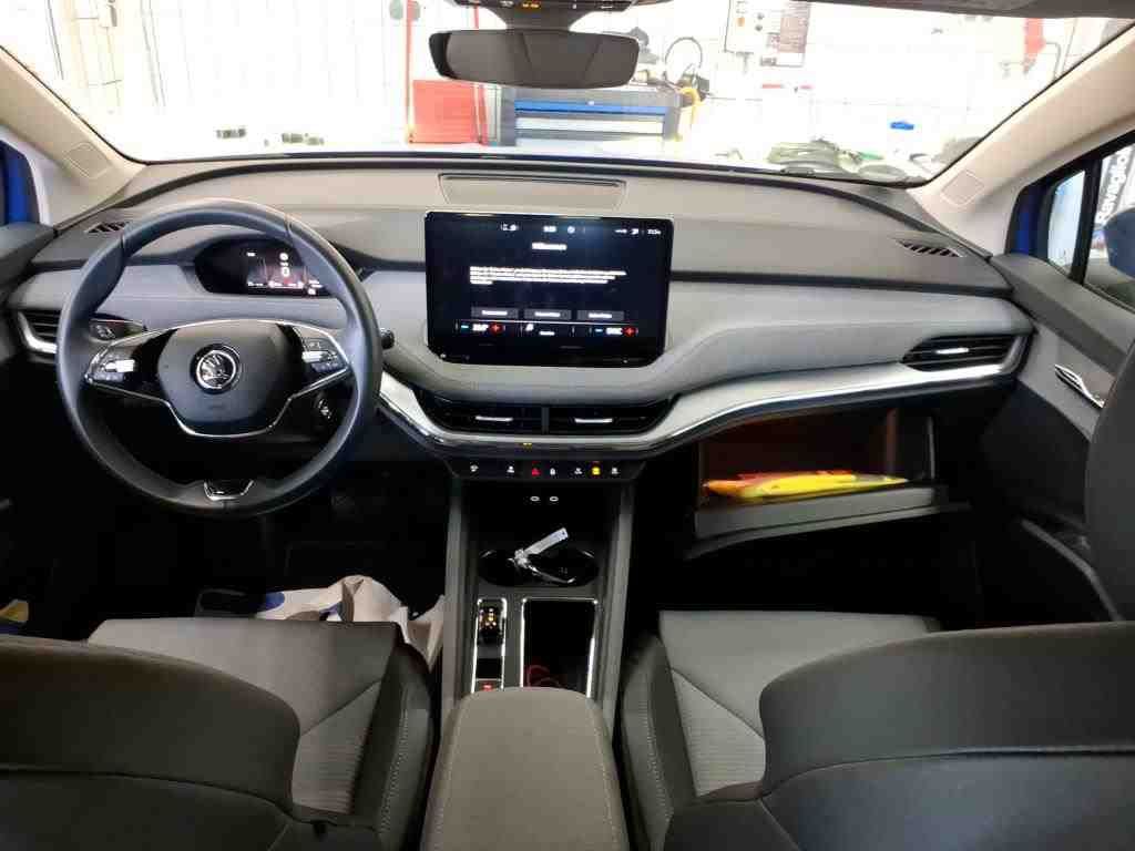 Fahrzeugabbildung SKODA Enyaq 50 Loft LED|VirtualCP|KlimaA|LaneAss|PDC