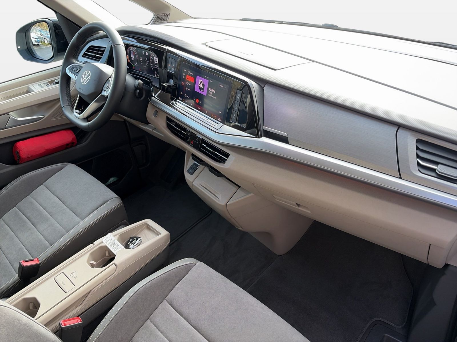 Fahrzeugabbildung Volkswagen Multivan 2.0 TDI lang Life IQ.Light|Matrix|AHK