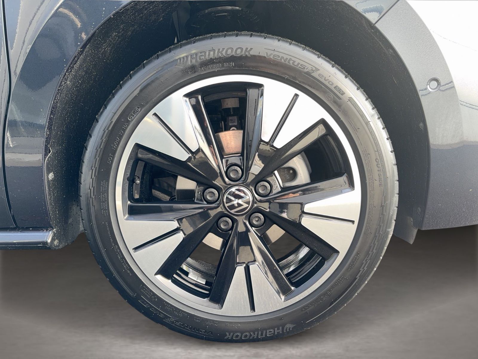 Fahrzeugabbildung Volkswagen Multivan 2.0 TDI lang Life IQ.Light|Matrix|AHK
