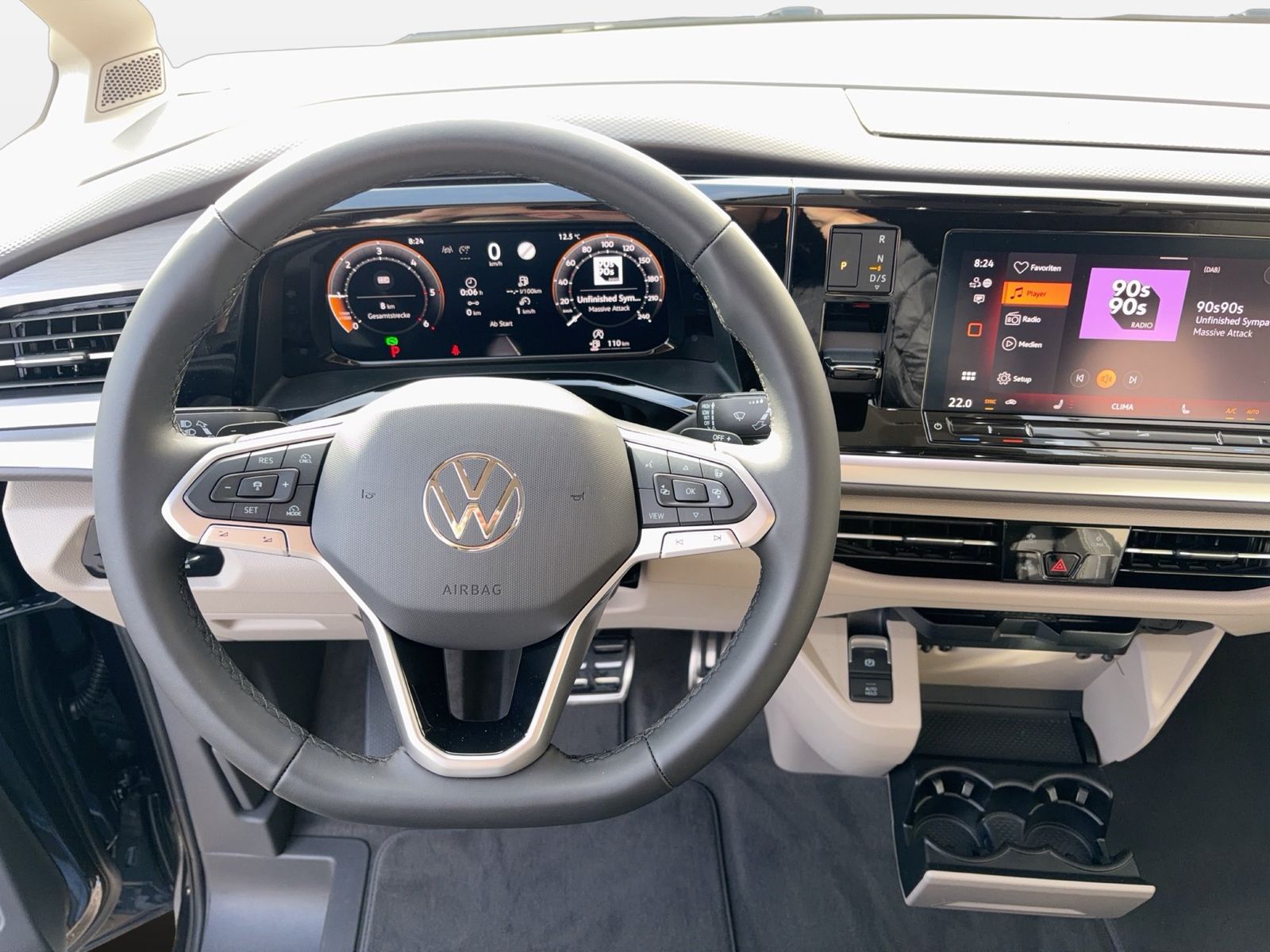 Fahrzeugabbildung Volkswagen Multivan 2.0 TDI lang Life IQ.Light|Matrix|AHK