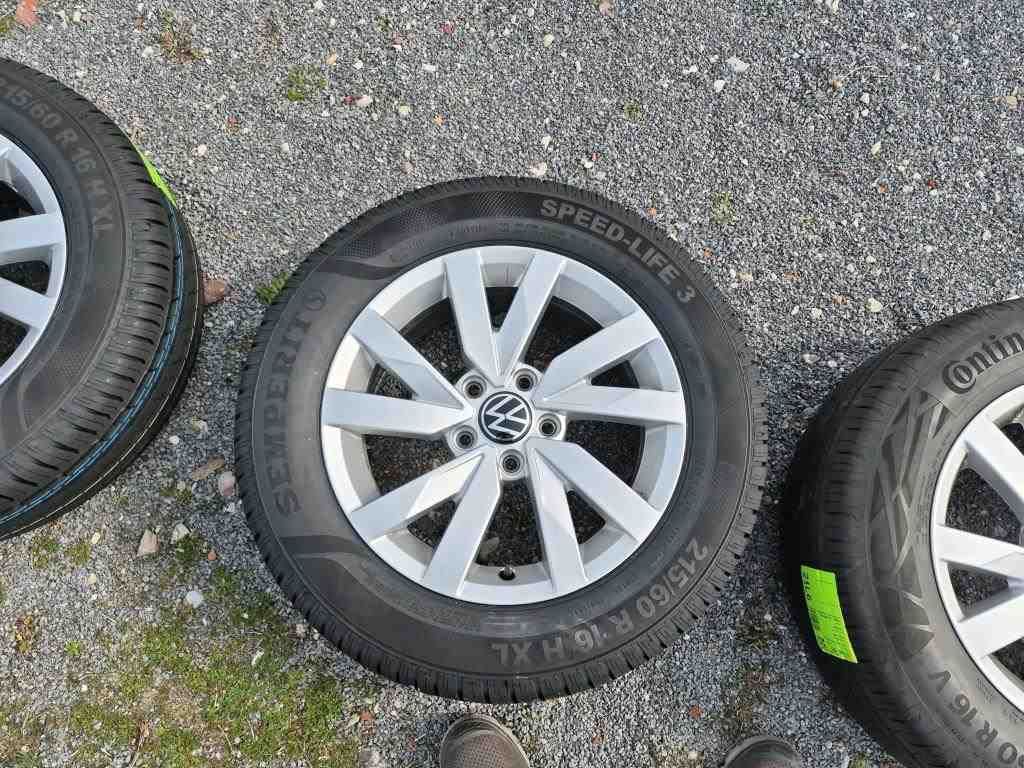 Fahrzeugabbildung Volkswagen Passat Variant 2.0 TDI DSG CarPlay|ACC|LED|Navi