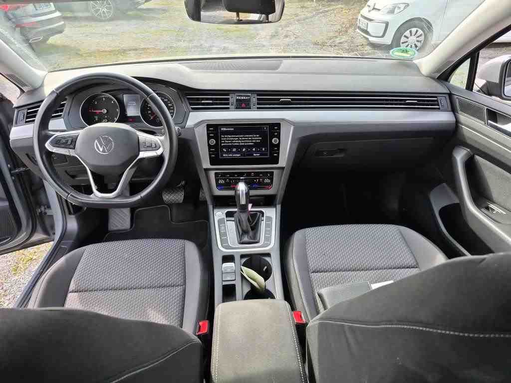 Fahrzeugabbildung Volkswagen Passat Variant 2.0 TDI DSG CarPlay|ACC|LED|Navi