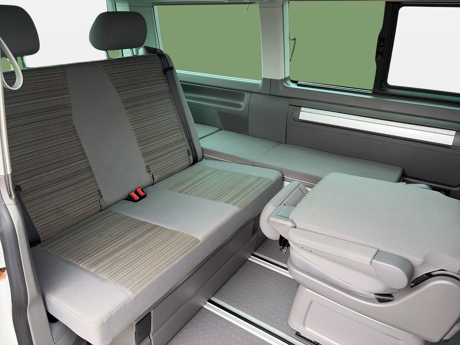 Fahrzeugabbildung Volkswagen T6.1 2.0 TDI FWD California Beach Camper CarPlay