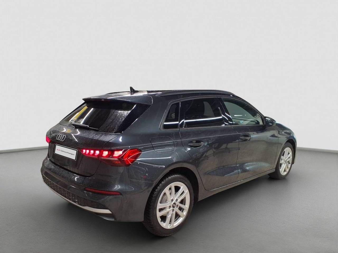 Fahrzeugabbildung Audi A3 Sportback 40 TFSI e S tronic Sonos|HUD|ACC|LM