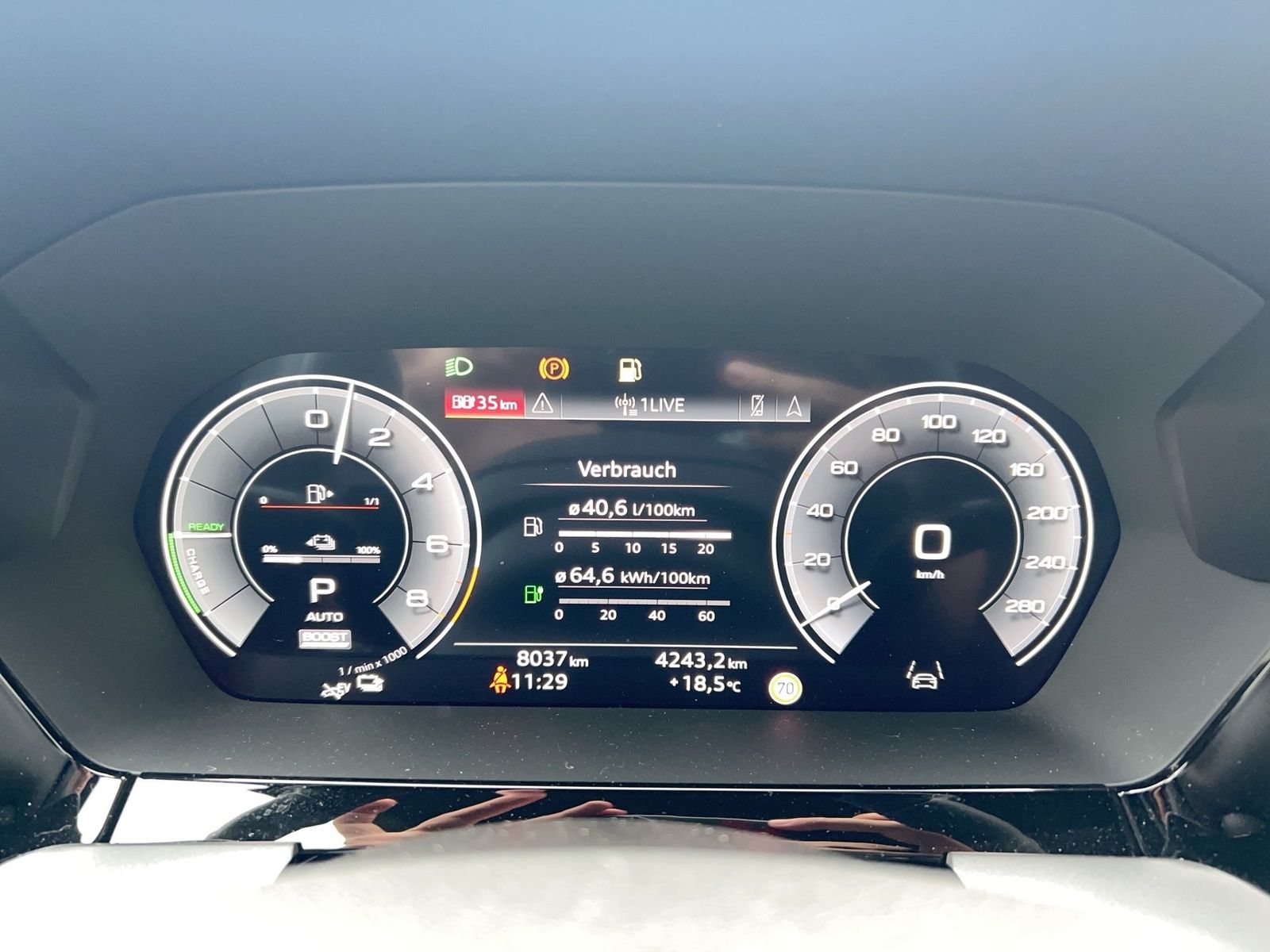 Fahrzeugabbildung Audi A3 Sportback 40 TFSI e S tronic advanced Sonos - mit KI generiert/bearbeitet