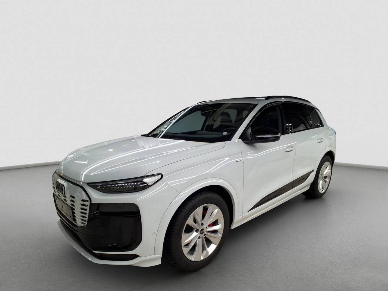 Fahrzeugabbildung Audi Q6 e-tron performance S-Line AHK|HUD|Luft|Pano