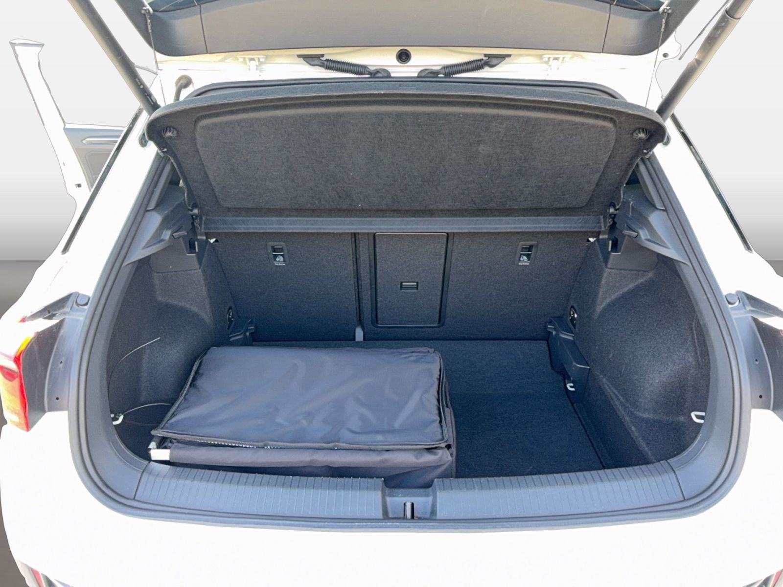 Fahrzeugabbildung Volkswagen T-Roc 1.5 TSI DSG R-Line IQ.Light|Matrix|CarPlay