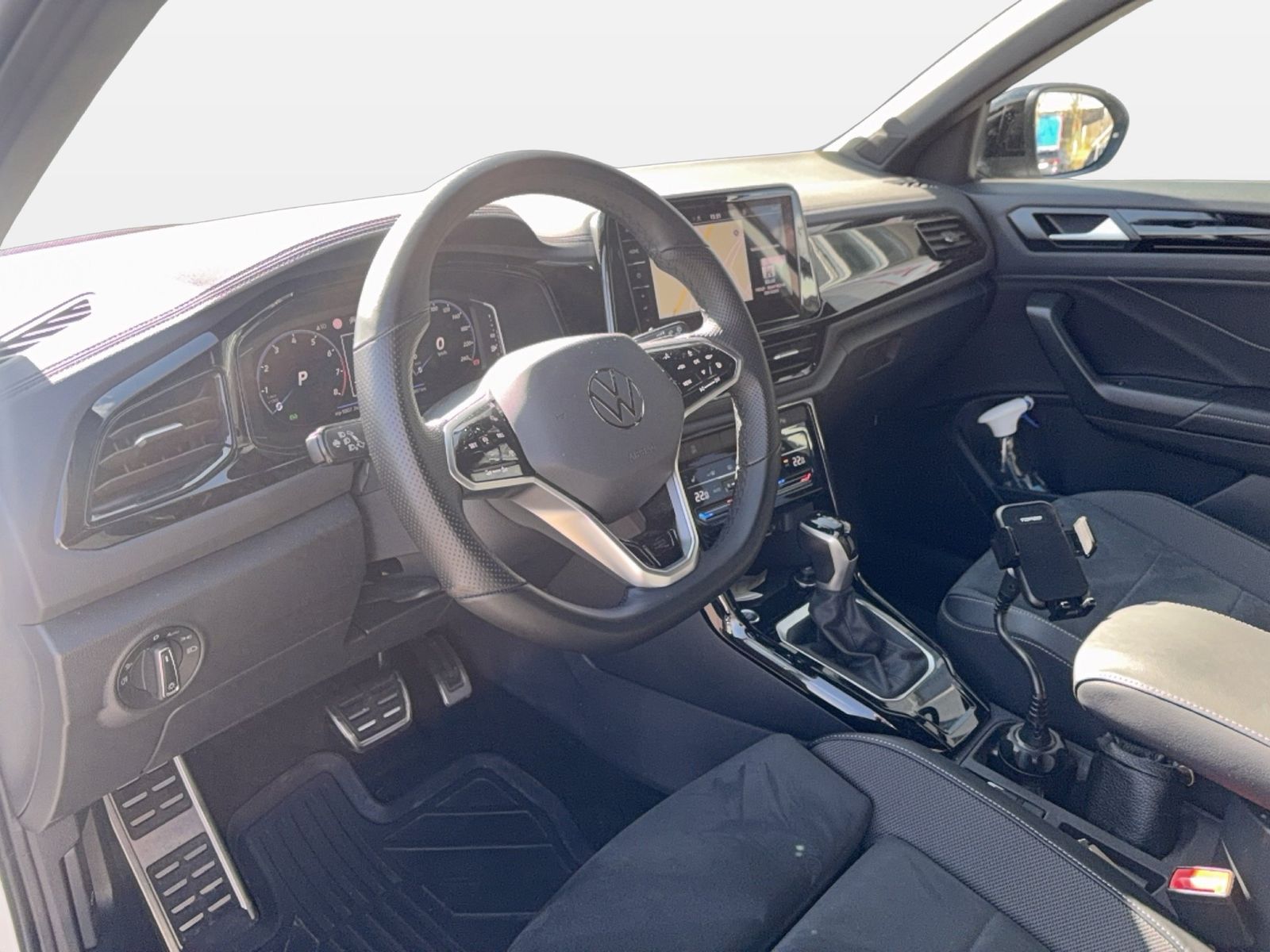 Fahrzeugabbildung Volkswagen T-Roc 1.5 TSI DSG R-Line IQ.Light|Matrix|CarPlay