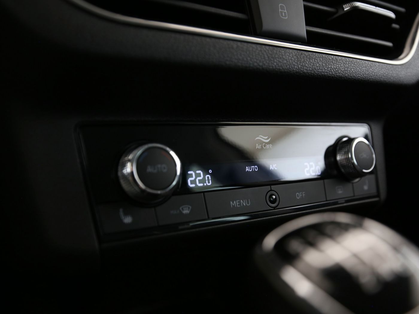 Fahrzeugabbildung SKODA Kamiq 1.0 TSI Clever AHK|LED|Kamera|KlimaA|PDC