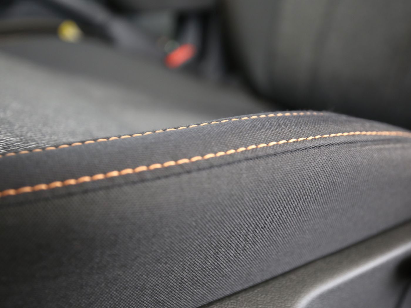 Fahrzeugabbildung SKODA Kamiq 1.0 TSI Clever AHK|LED|Kamera|KlimaA|PDC